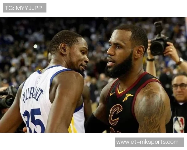 巅峰詹姆斯与巅峰杜兰特:谁才是真正的篮球之王? 巅峰詹姆斯与巅峰杜兰特:谁才是真正的篮球之王?